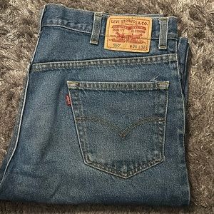 Levi’s 550 size 36 blue color